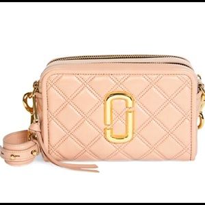 Marc Jacobs quilted Softshot in Nude